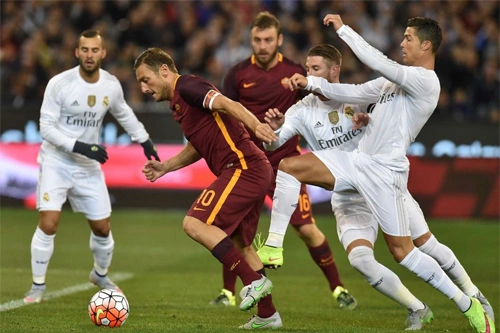 Francesco Totti và huyền thoại trung thành của as roma