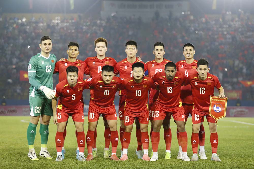 Nguyễn tiến linh và hành trình chinh phục đỉnh cao bóng đá