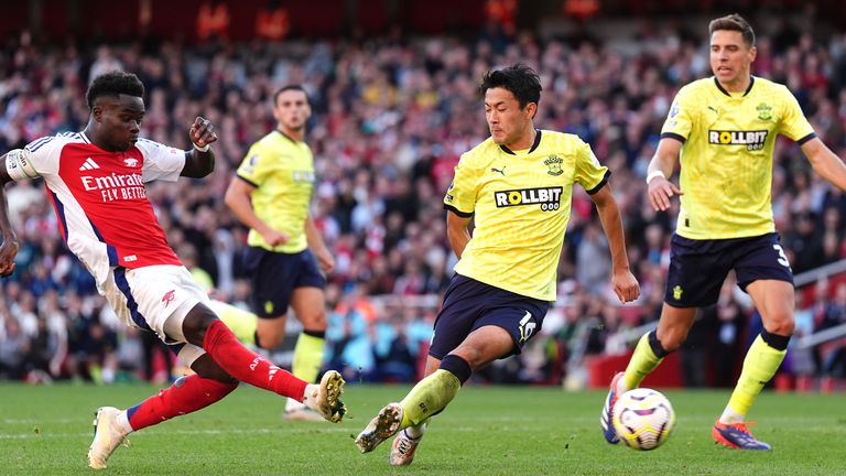 Bukayo Saka và vai trò ngôi sao trẻ của bóng đá Anh