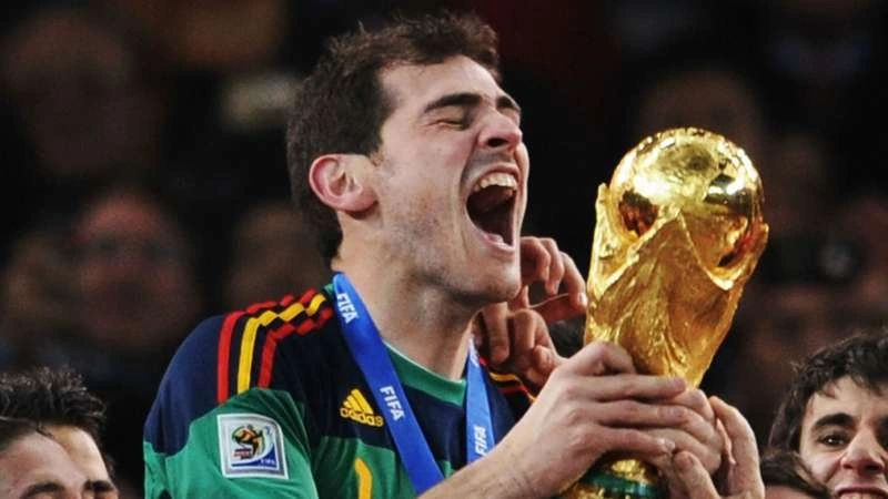 Iker Casillas và huyền thoại thủ môn vĩ đại real madrid