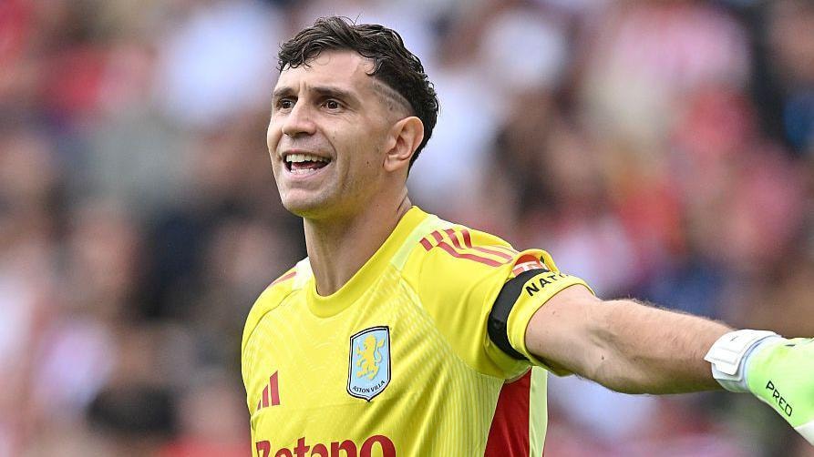 Emiliano martínez và hình mẫu thủ môn của bóng đá hiện đại Emiliano martínez và hình mẫu thủ môn của bóng đá hiện đại