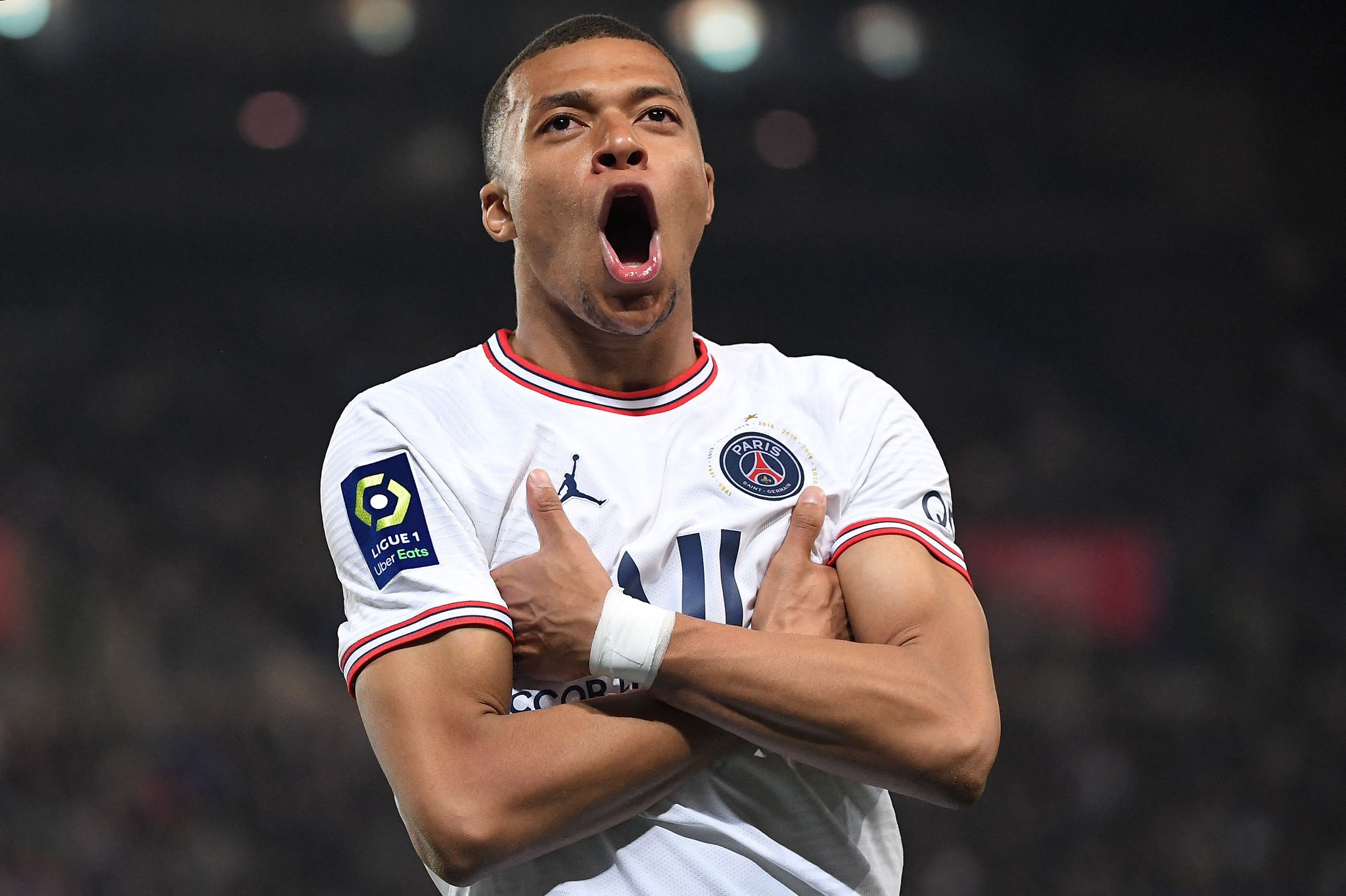 Kylian Mbappé và hành trình vươn tầm siêu sao bóng đá Kylian Mbappé và hành trình vươn tầm siêu sao bóng đá