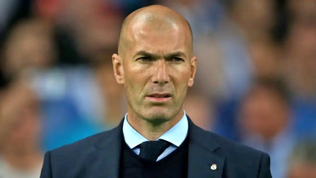 Zinédine Zidane huyền thoại bóng đá Pháp vĩ đại Zinédine Zidane huyền thoại bóng đá Pháp vĩ đại