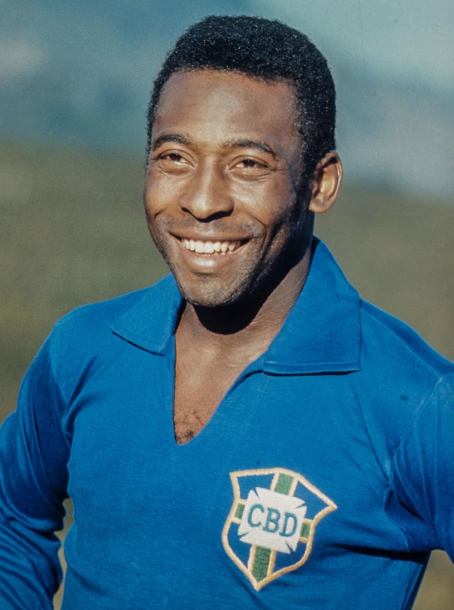 Pelé huyền thoại bóng đá thế giới và di sản vĩ đại Pelé huyền thoại bóng đá thế giới và di sản vĩ đại